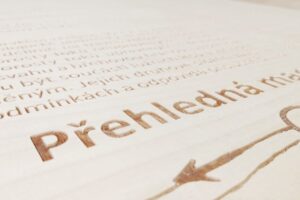 preklizka-cedule-detail